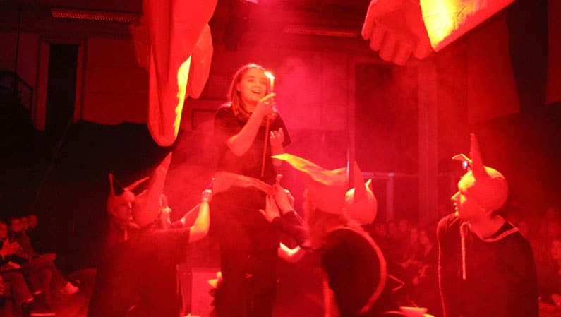 Teater-koncert:Den Store Bastian