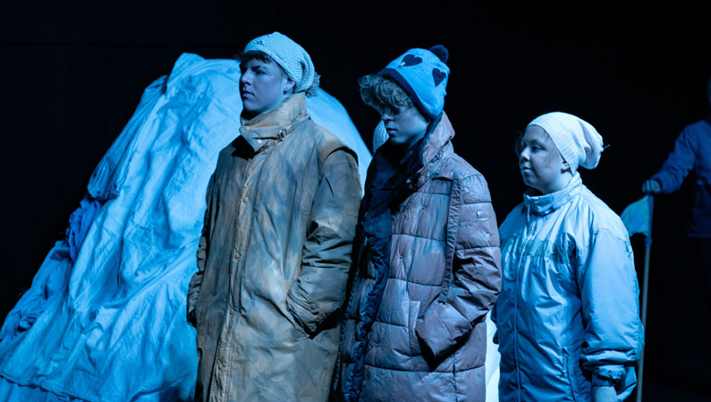 Teaterkoncert på efterskolen i arktisk miljø